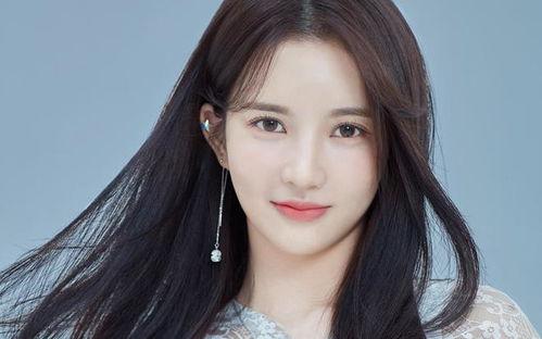 网红刘妥妥,网红界的璀璨新星，揭秘她的魅力与成长之路