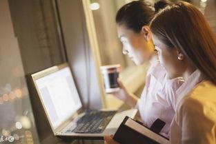 网红下班忘,揭秘网络红人真实生活瞬间