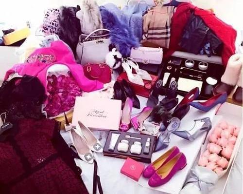 网红的人设悠悠,从网络红人到生活导师的蜕变之旅